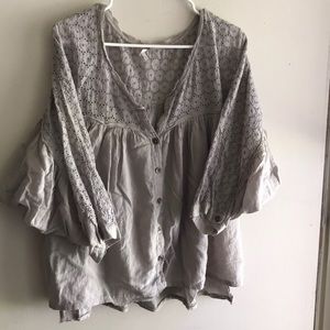 Super cute grey over sized Free People shirt